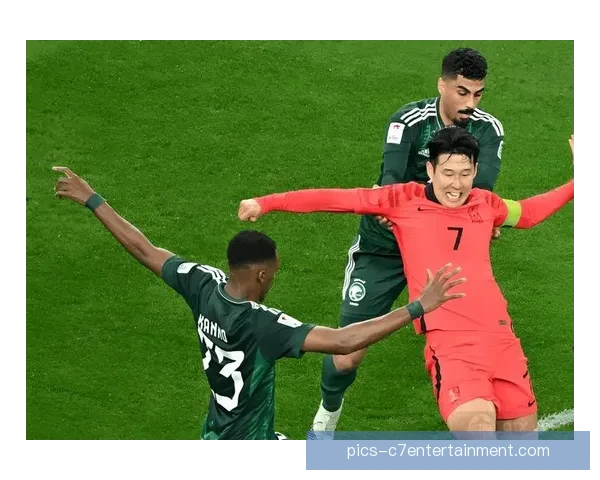 中国男足世预赛生死战0比1惜败韩国 依靠新加坡门将神勇发挥成功晋级 中国男足世预赛生死战0比1惜败韩国 依靠新加坡门将神勇发挥成功晋级